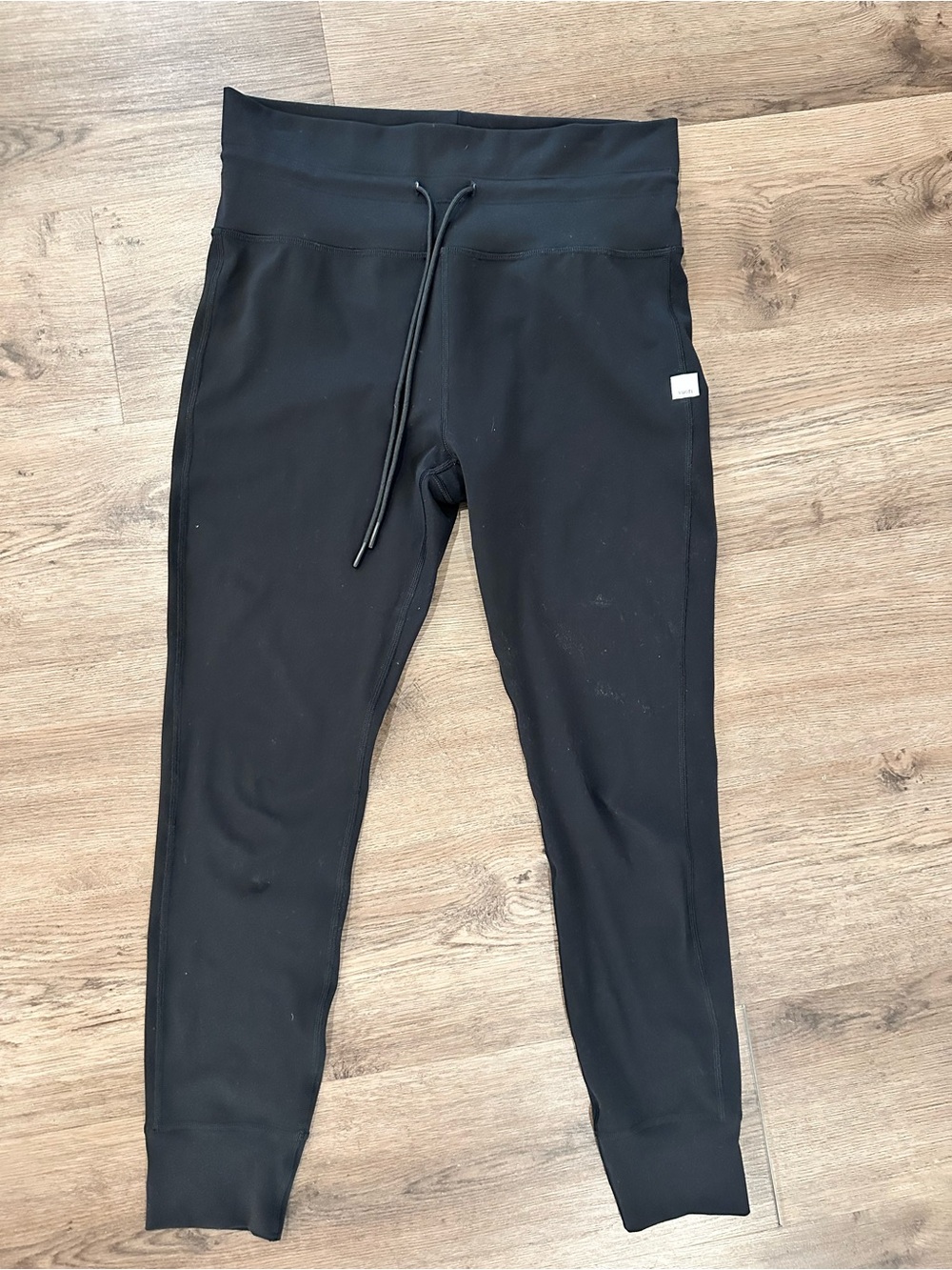 Vuori Black High-Rise Drawstring Leggings
